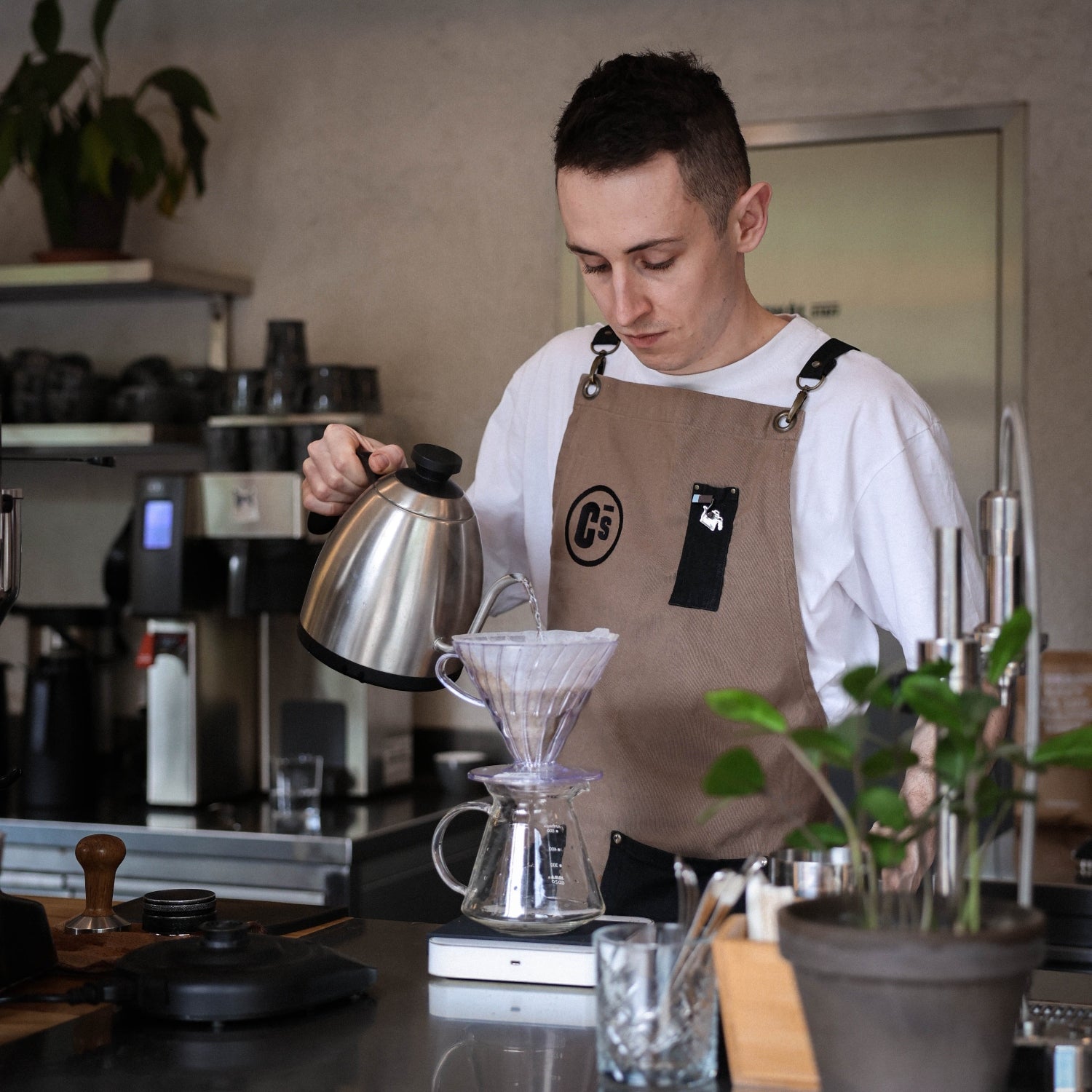 Oblíbenost filtrované kávy stoupá: Proč ve svém podniku nabízet i tuto variantu?